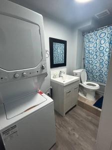 Cute Highland Park Entire Unit B