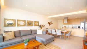 Aria Ocean View Condo 206 by Kivoya