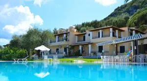 Rising Sun Apartments & Studios - Kornáta