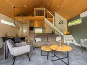 Unique Chalet by the Pond