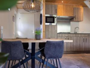 Unique Chalet by the Pond