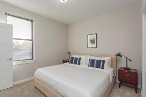 CozySuites TWO Stylish Music Row Condos with parking