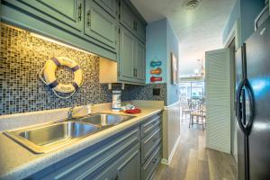 Ship Watch Pointe I J232 - 2nd Row - Shore Drive Section