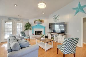 Pet-Friendly Savannah Gem - 12 Mi to Tybee Island!