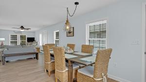 The Wicked Whale - 3rd Row - Ocean Drive Section