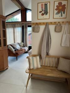 Maisons de vacances Le Lodge de l'ocean - Maison familiale en bois neuve - Piscine chauffee : photos des chambres