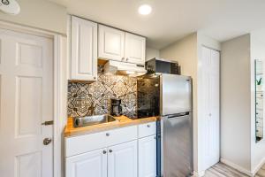 Long Island Home 1 Mi to Downtown Garden City