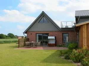 Tranquil holiday home with garden - Stenderup