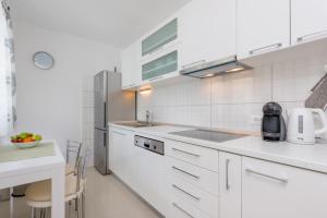 Apartments with swimming pool Hvar - 22431