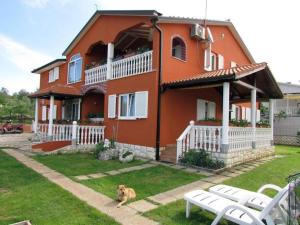 Apartments with a parking space Valica, Umag - 22453