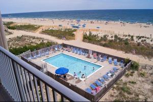Beachmark 4K condo
