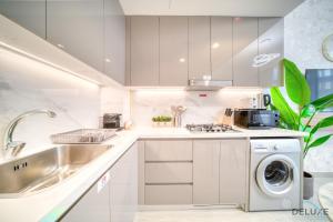 Serene 1BR Apartment in Azizi Riviera 27, Al Merkadh by Deluxe Holiday Homes