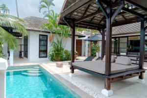 Beach resort Bali style villa 24