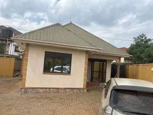 Boys Guest house - Wakiso