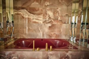 Cromer Luxury Palm Springs Bungalow with Pool Room