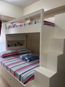 Centrio Budget Amenity Flr GFiber Internet with balcony by Ayala