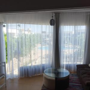 JUMERA HOUSE CRISS RESORT NAAMA Bay