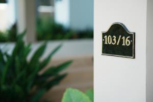 5 Bdr 18 meter Pool villa in Laguna Phuket