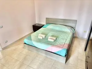 La casetta indipendente con parcheggio interno - فليتري