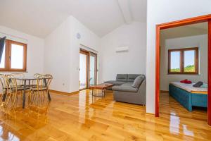 Apartment in Crikvenica 45894