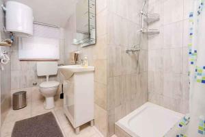 Apartments in Crikvenica 45899 