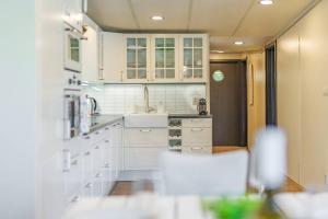 Očarujúci Houseboat na Dunaji