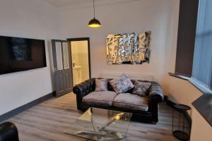 Modern 7-BR RetreatEnsuite