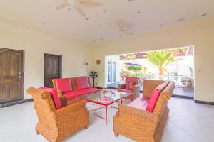 Seaside Villa 2 Pools,beach@50m