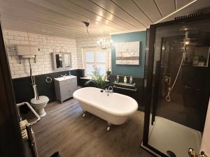 Virginia House A Contemporary Cosy Period Cottage