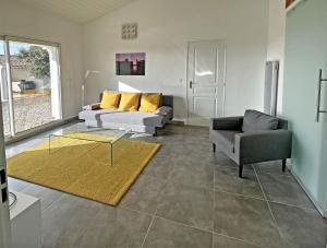 Villas Villa Parpaiouns - confortable maison avec piscine privee chauffee en Provence : photos des chambres