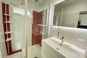 06BH - Beautiful seafront studio