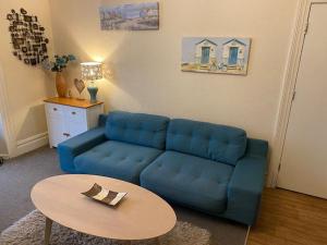 Spacious 1 Bedroom Apartment near Seafront