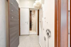 2bdr Top Location Acs Separate Kitchen