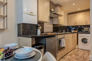 Modern Ground Floor Apartment - Pass the Keys