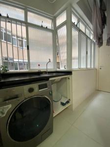 Av Atlântica - 3 Bedroom Beach Apartment - Leme