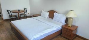 Fully Furnished Omni Tower Apartments Nana - Sukhumvit soi 4