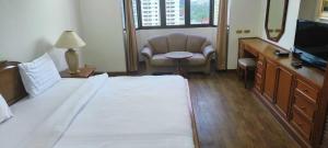 Fully Furnished Omni Tower Apartments Nana - Sukhumvit soi 4