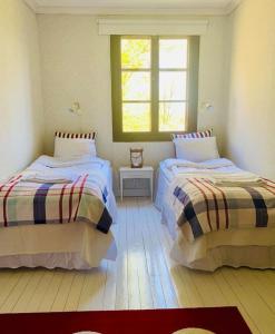 Lantligt boende nära Kastelholms golf och Smakbyn