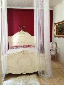 Lantligt boende nära Kastelholms golf och Smakbyn