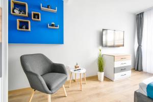 Top 1 - 2BR - 180 Views - Balcony - Top Amenities