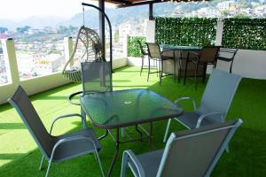 Apto Vista Hermosa con terraza ajardinada privada