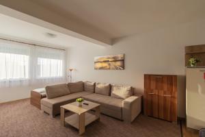 Déli Terasz C Apartman Free parking, self-check-in anytime