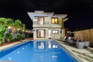 Lifeline Villas - Luxurious Taraangan 4 Mountain View Villa With Biggest Pool And Huge Open Area