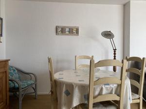 507-Bel appartement en bordure de la plage dErquy