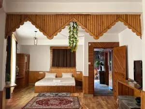 Skipping stone - Jagatsukh