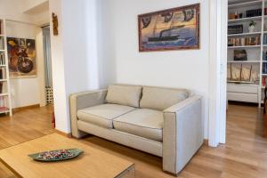 Renovated apartment under the hill of Philopapus