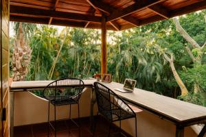 Salty Enthusiasts Share House & Villas