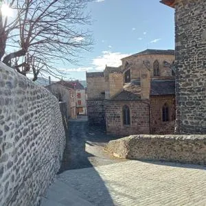 Le Repose Pieds - Gîte d'étape randonnées - - Le Monastier sur Gazeille