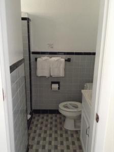 Dockside Inn & Resort