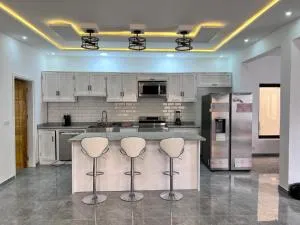 Villa Serenity Baguida, Lome - Kodzovya